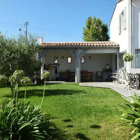 Ferienhaus Charmante Maison Avec Jardin, A Proximite Du Centre Des Portes-en-re, 3 Chambres, Wifi Les Portes-en-Re