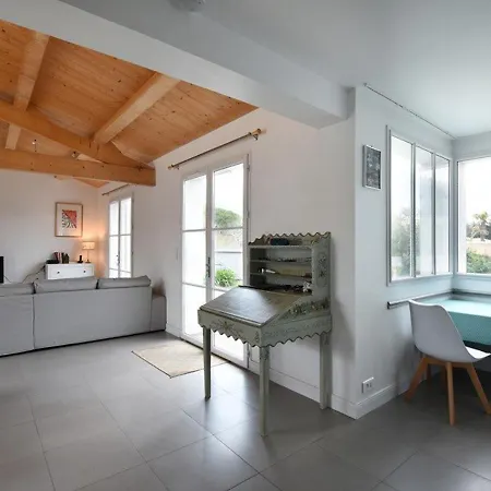 Charmante Maison Avec Jardin, A Proximite Du Centre Des Portes-en-re, 3 Chambres, Wifi - Fr-1-434-59 *